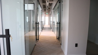 Enlarge photo 33