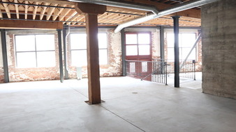 Enlarge photo 23