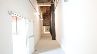 Enlarge photo 19