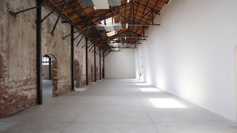 Enlarge photo 32