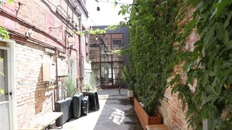 Enlarge photo 8