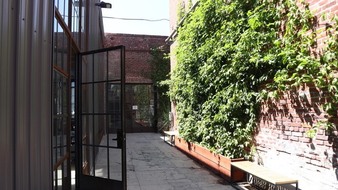 Enlarge photo 5