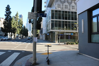Enlarge photo 10
