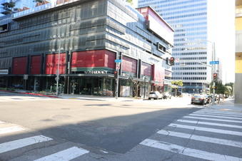 Enlarge photo 24