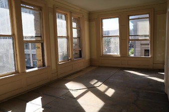 Enlarge photo 2