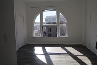 Enlarge photo 32