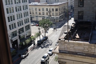Enlarge photo 33
