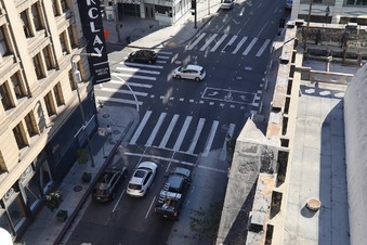 Enlarge photo 16