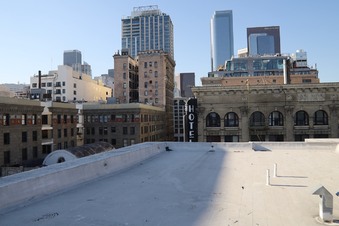 Enlarge photo 22