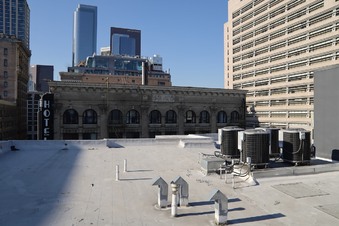 Enlarge photo 23