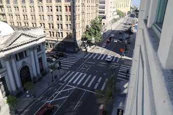 Enlarge photo 13