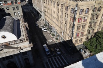 Enlarge photo 17