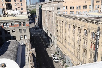 Enlarge photo 21
