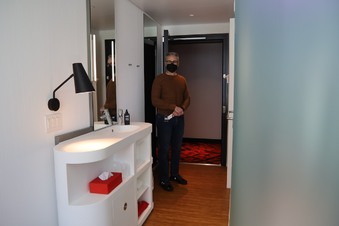 Enlarge photo 12
