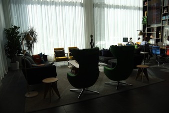 Enlarge photo 23