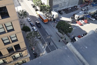 Enlarge photo 33