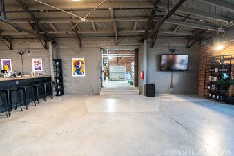 Enlarge photo 24