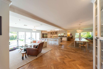 Enlarge photo 15