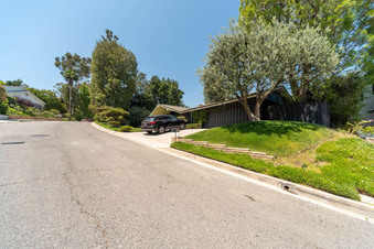 Enlarge photo 3