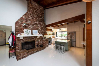 Enlarge photo 22