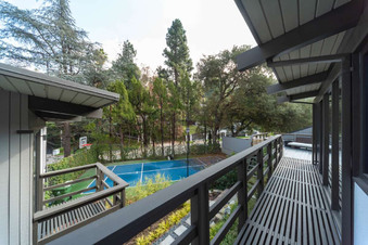 Enlarge photo 48