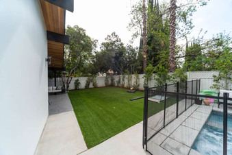 Enlarge photo 35