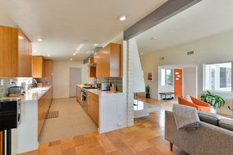 Enlarge photo 21