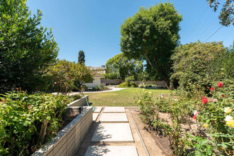 Enlarge photo 40