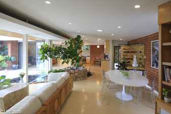 Enlarge photo 17