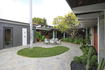 Enlarge photo 40
