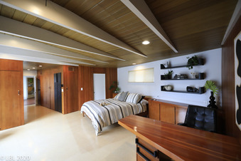 Enlarge photo 42