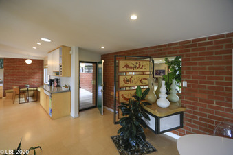 Enlarge photo 48