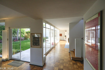 Enlarge photo 10