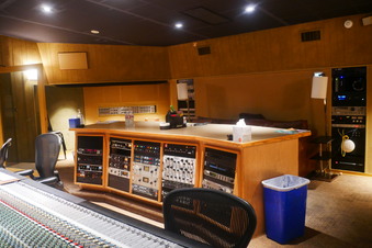 Enlarge photo 2