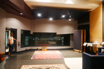Enlarge photo 54