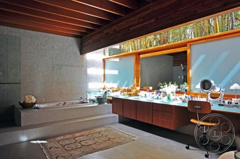 Enlarge photo 54