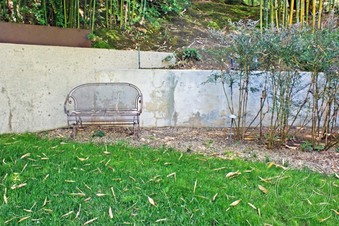Enlarge photo 69