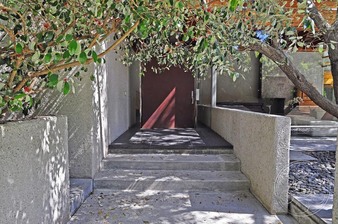 Enlarge photo 79