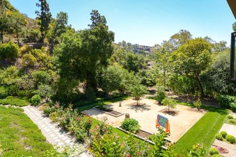 Enlarge photo 82