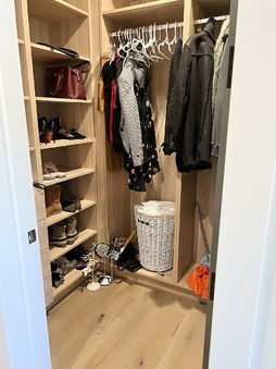 Enlarge photo 152