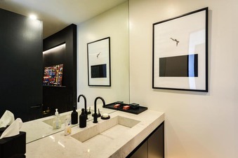 Enlarge photo 32