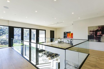 Enlarge photo 41