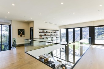 Enlarge photo 42