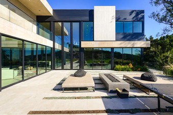Enlarge photo 84