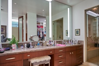 Enlarge photo 51