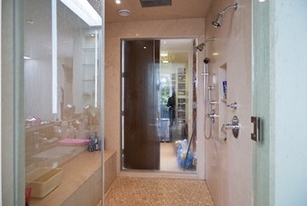 Enlarge photo 52