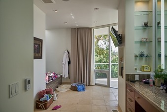Enlarge photo 53