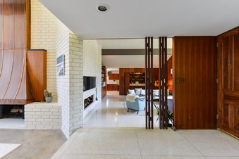 Enlarge photo 18