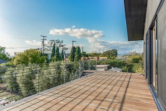 Enlarge photo 75
