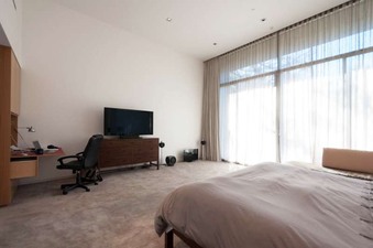 Enlarge photo 49